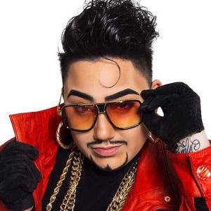 Meet your Posher, Janelle